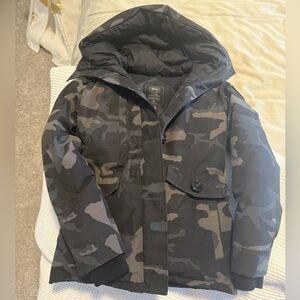 Canada Goose Womens Camouflage Parka
